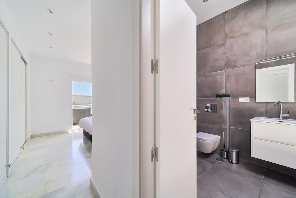 Superbe Appartement Avec Jaccuzi マルベーリャ エクステリア 写真