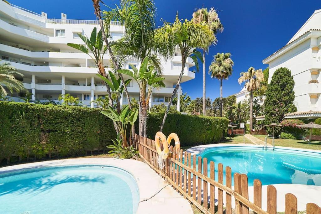 Superbe Appartement Avec Jaccuzi マルベーリャ エクステリア 写真